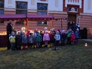 Rozsvícení vánočního stromu u MŠ